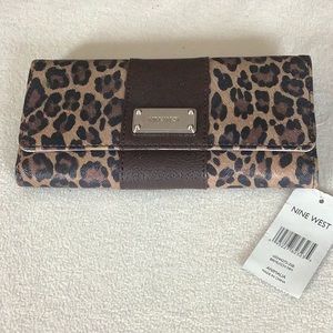NWT Nine West wallet